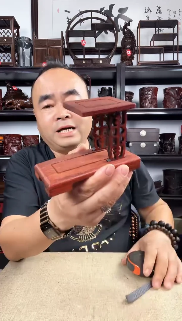 木红二连老李红木工艺品