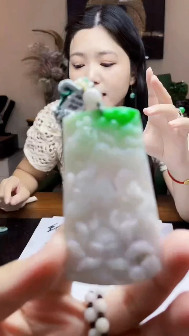 未镶嵌定制翡翠吊坠58