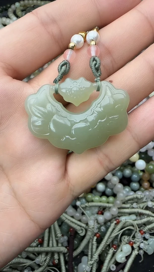 颈饰未镶嵌和田玉拍一发一