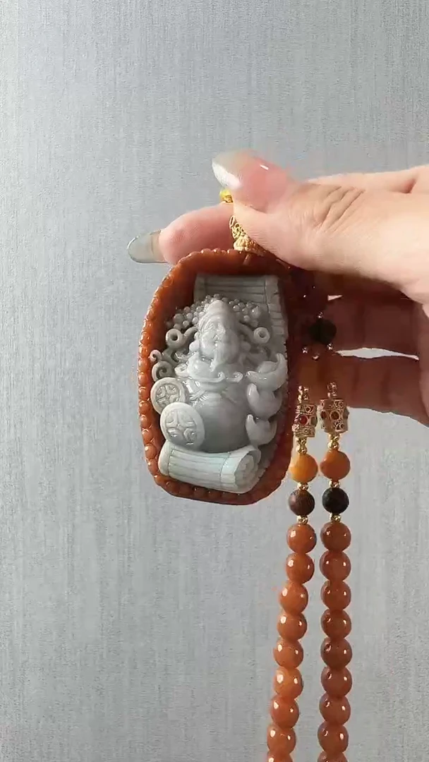 颈饰未镶嵌翡翠财神