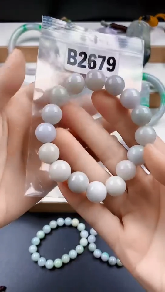 颈饰未镶嵌翡翠天然翡翠吊坠挂件