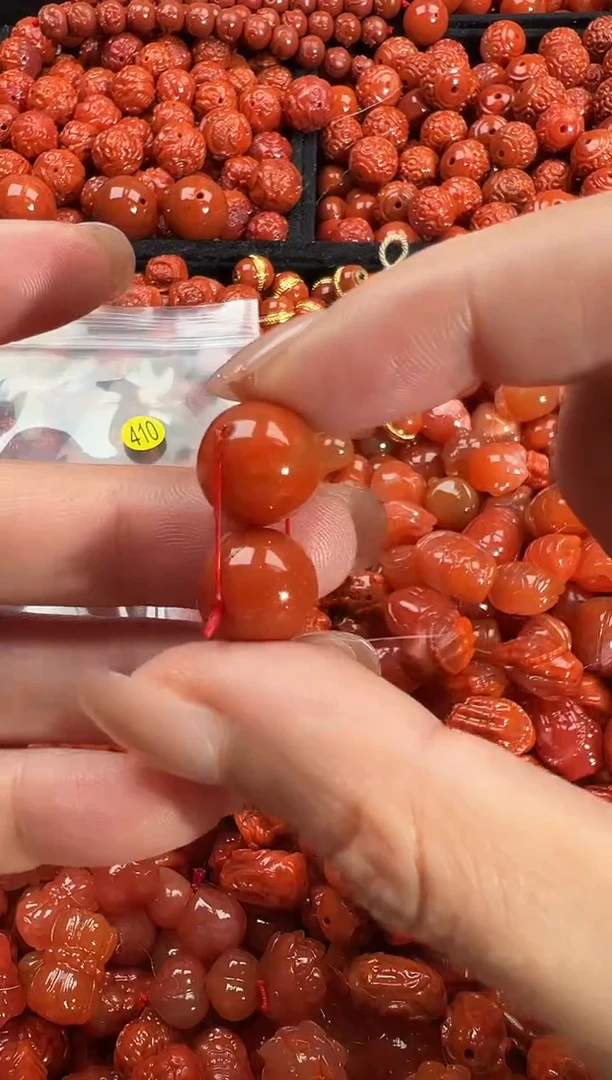 颈饰未镶嵌南红玛瑙1