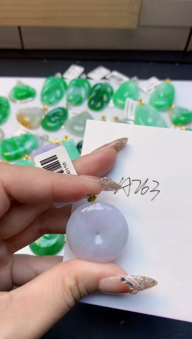 颈饰18K金镶嵌翡翠天然A货缅甸翡翠百元以上9元证书费自理