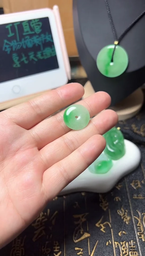 颈饰未镶嵌翡翠所见即所得，一图一物