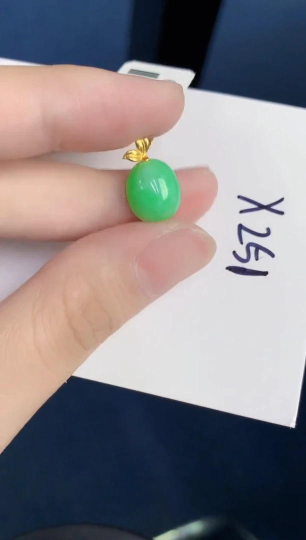 颈饰18K金镶嵌翡翠天然翡翠缅甸A货
