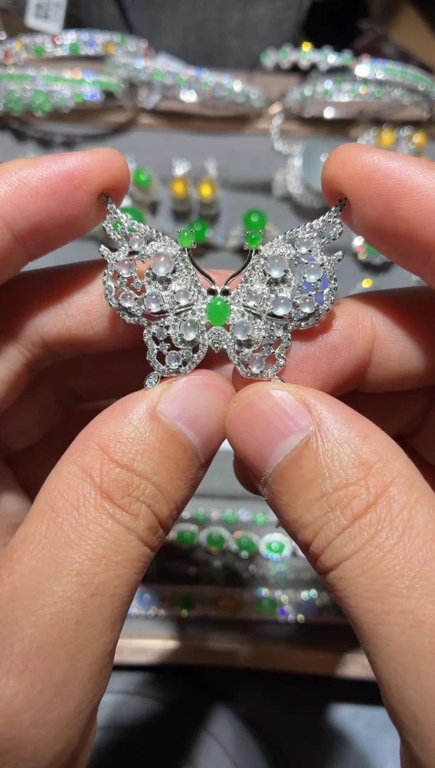 颈饰银S925镶嵌翡翠 全量