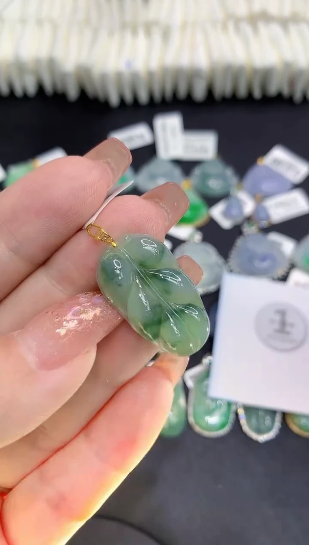 吊坠(不含链)18K金镶嵌翡翠11