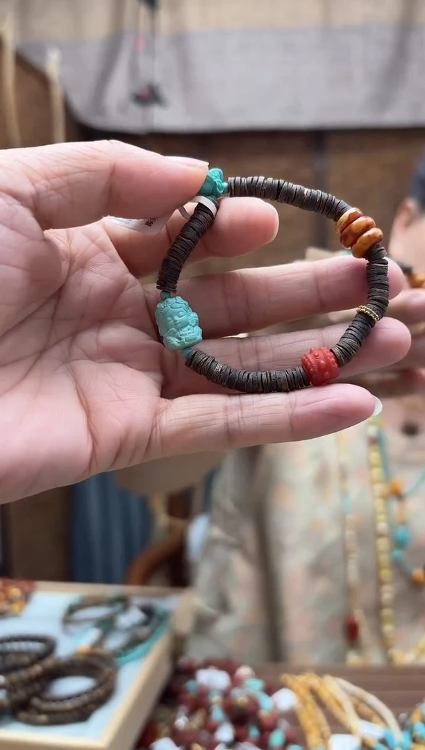 绿松石未镶嵌颈饰发一件设计款度母 +沉水级别