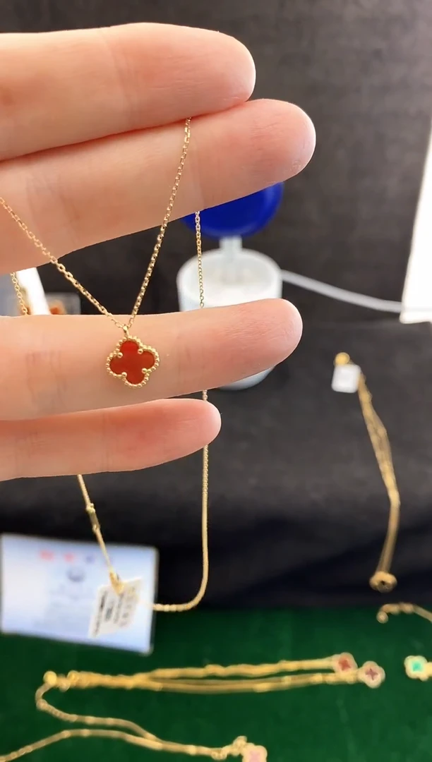 【闪购商品】玛瑙/玉髓项链18K金镶嵌.