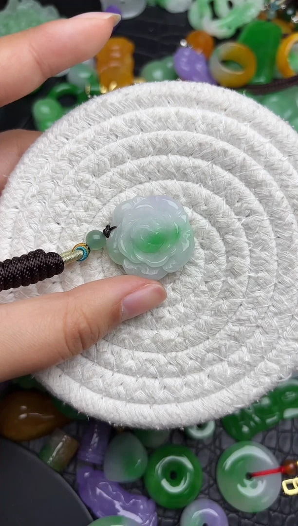 颈饰未镶嵌翡翠缅甸翡翠吊坠