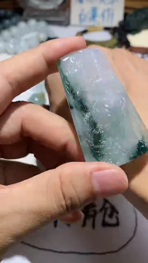 颈饰未镶嵌翡翠1
