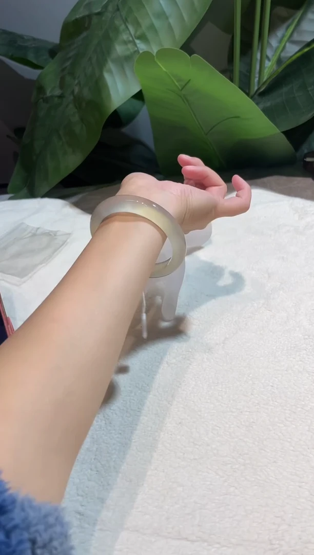 手镯玛瑙/玉髓未镶嵌57.4鉴赏期48小时