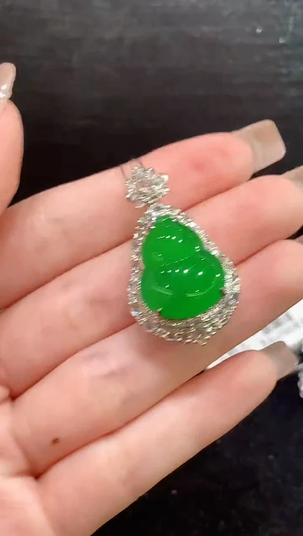 吊坠(不含链)18K金镶嵌翡翠大*儿ZJ多样性发其一