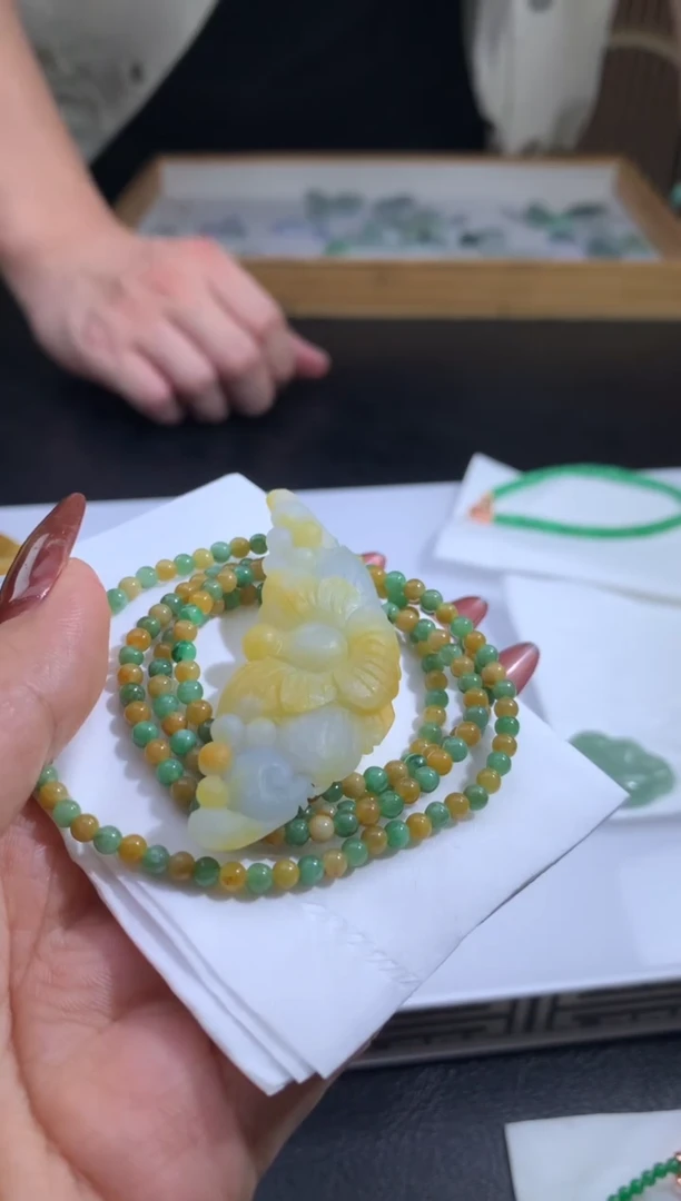 未镶嵌定制翡翠南***秋翡翠