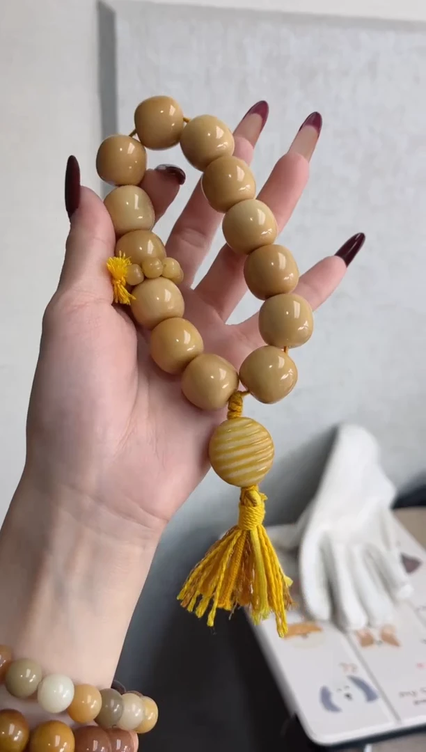 【闪购商品】菩提根/象牙果手串象牙果桶珠+面包17*18mm手持v31