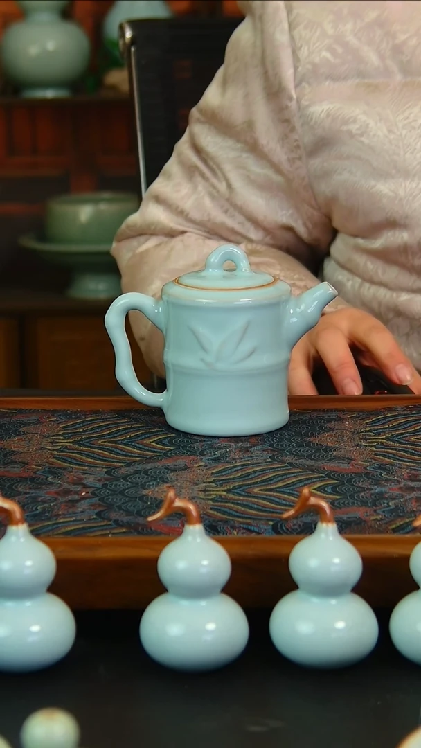 瓷片天青壶微瑕微瑕