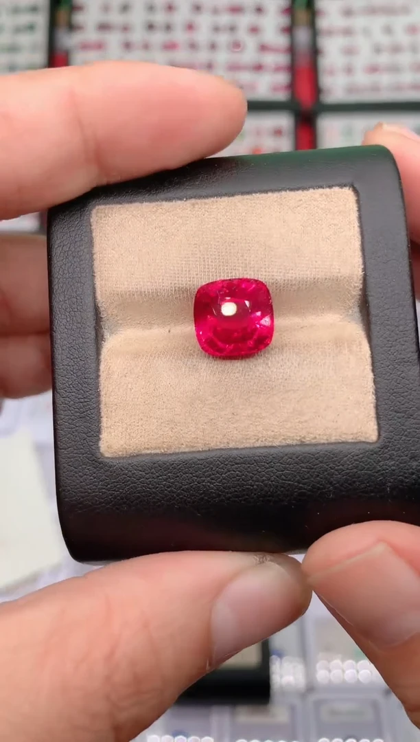 裸石未镶嵌碧玺6.1ct卢比来