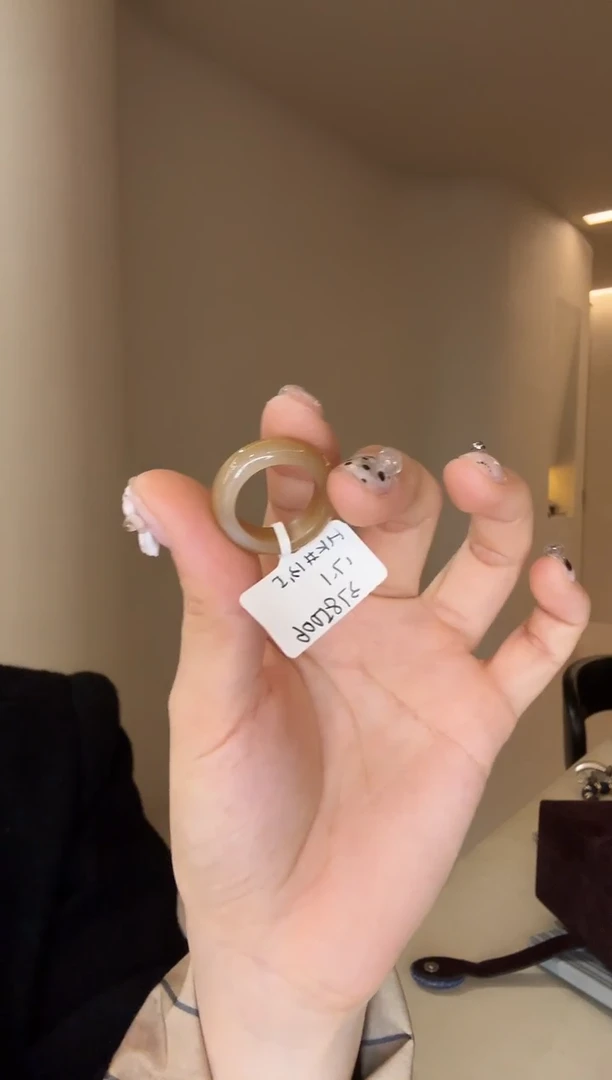 未镶嵌戒指和田玉13.5码糖白