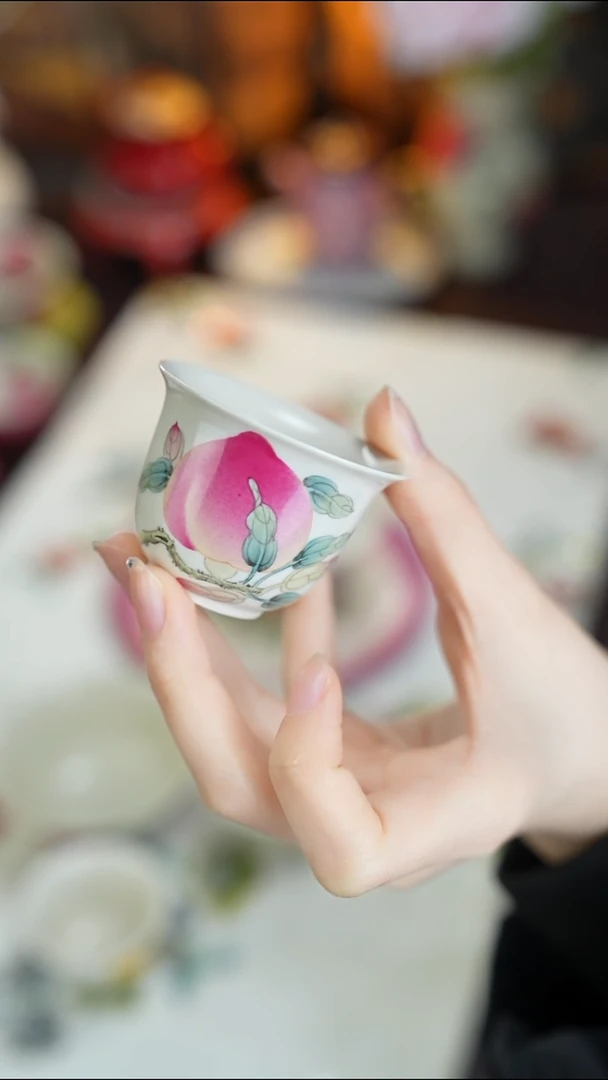 景德镇手工手绘雅圣粉彩三多桃子杯