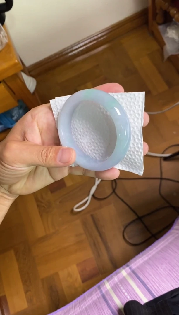 定制翡翠未镶嵌手镯