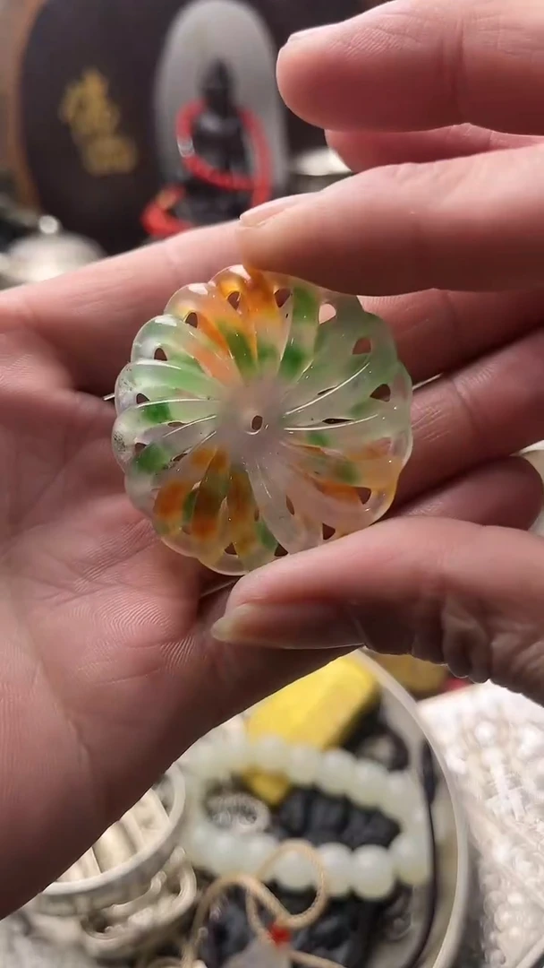 颈饰未镶嵌石英岩玉-------主播推荐-------