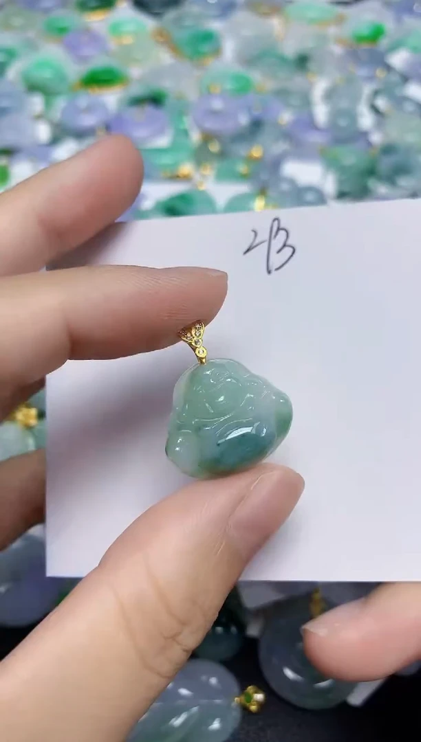 翡翠未镶嵌颈饰天然缅甸翡翠A货