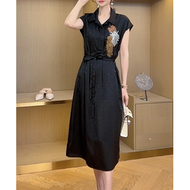 【茵姐推荐】Y927精品刺绣龟裂纹香云纱连衣裙翻领黑色阔太太裙子