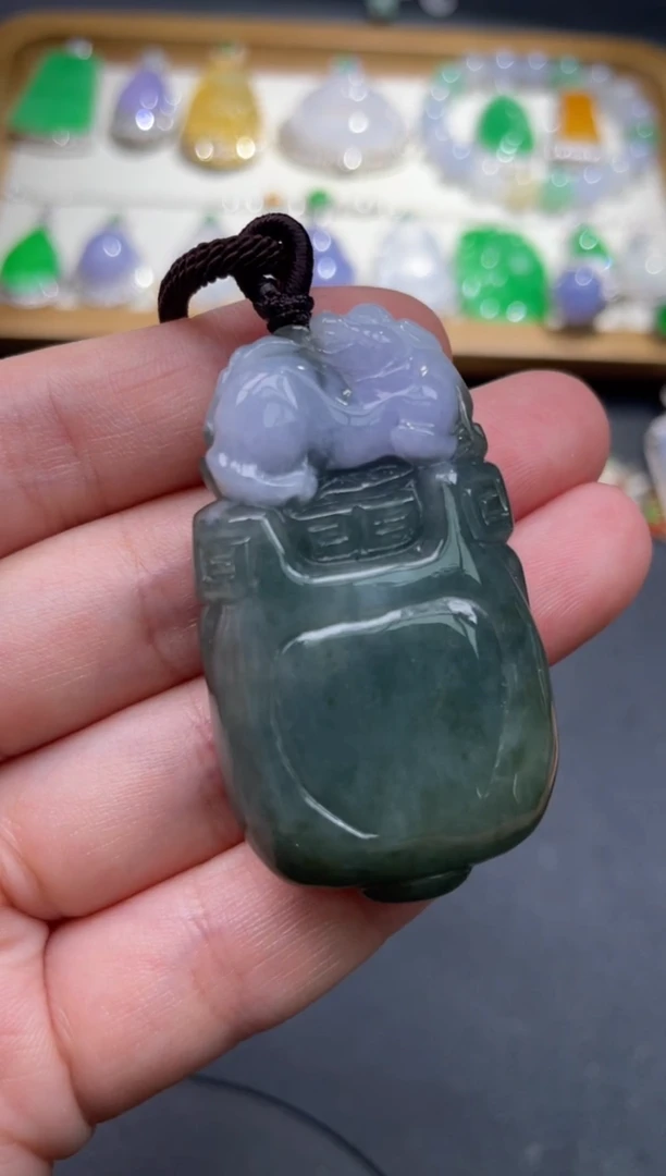 翡翠未镶嵌颈饰79.......