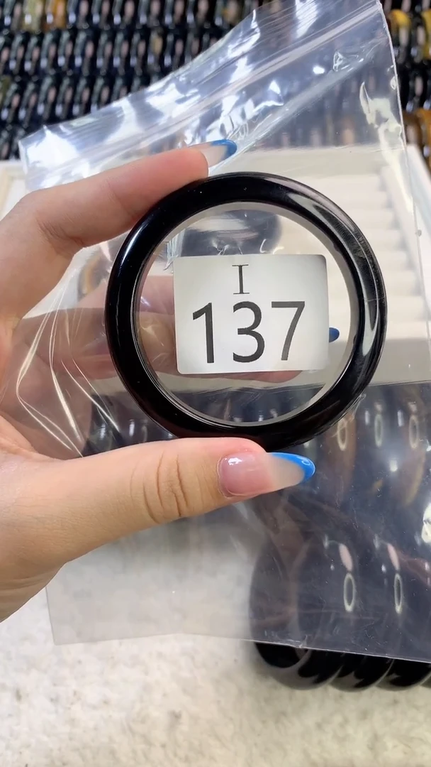 石英质玉彼得石手镯未镶嵌137-54