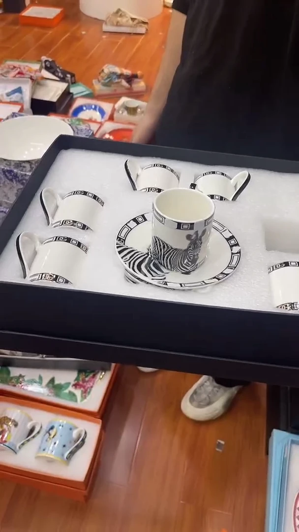 杯鸿辉家品牌瓷器，京东包邮！