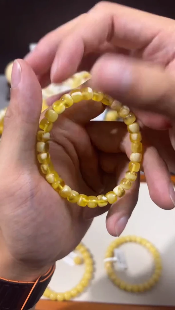 手串蜜蜡未镶嵌7