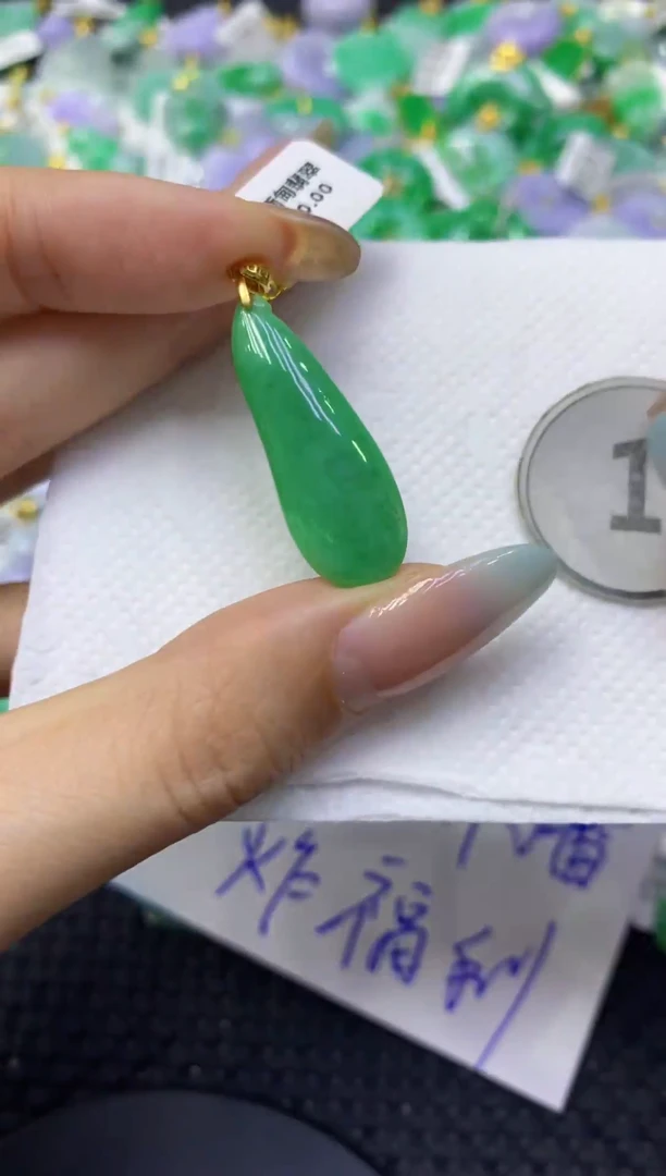 颈饰未镶嵌翡翠天然缅甸翡翠A货