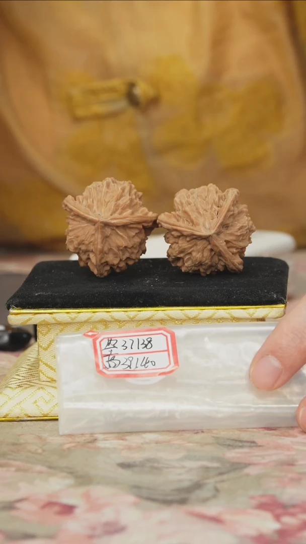 把件文玩核桃盘山三棱