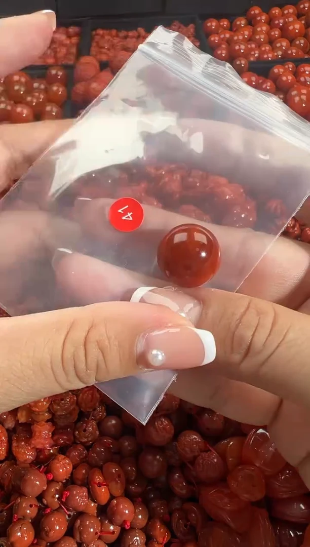 颈饰未镶嵌南红玛瑙1