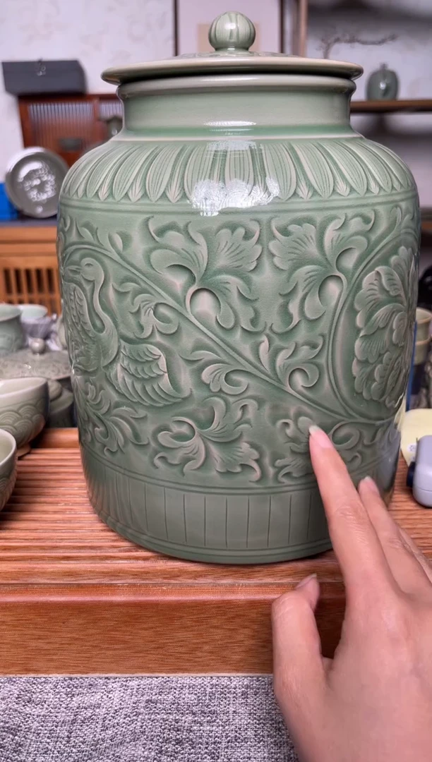 其他纯手工鹤戏牡丹茶叶罐