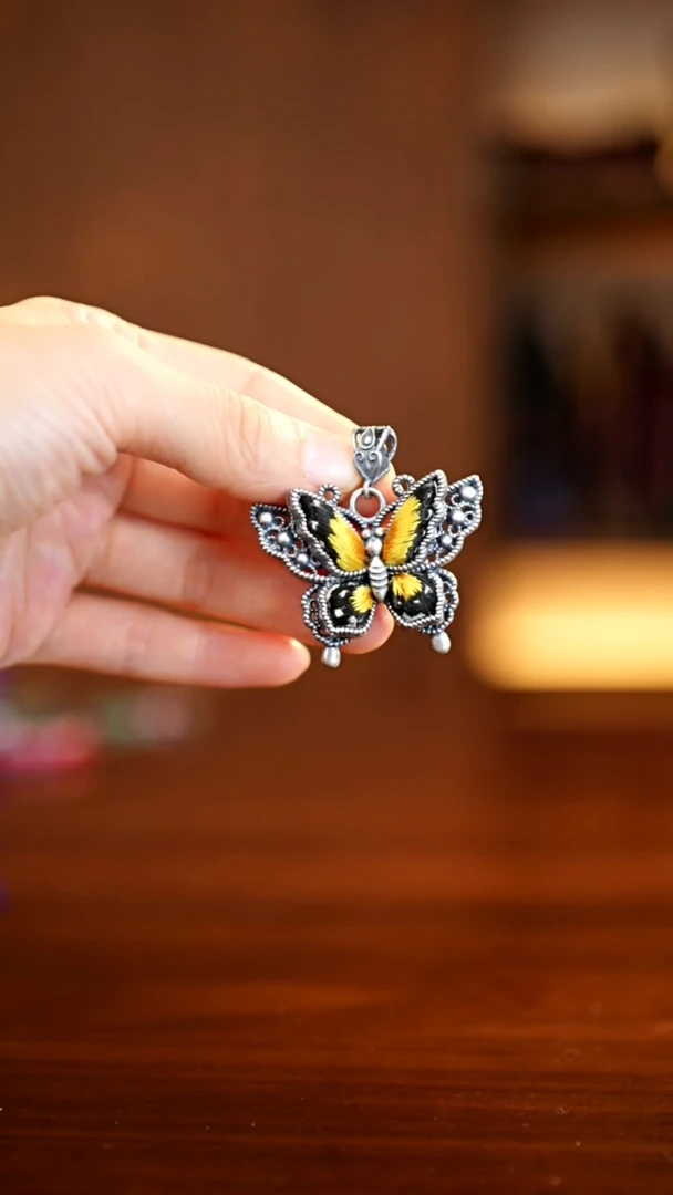 刺绣私人定制苗族手工A533