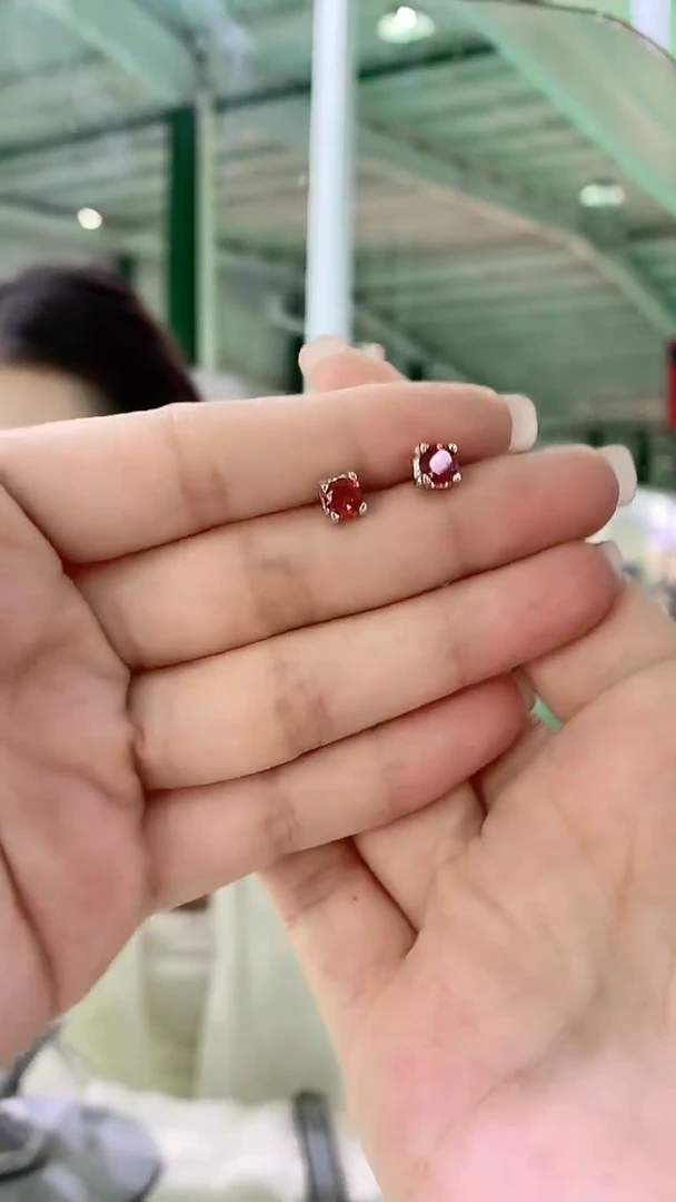 银S925镶嵌耳饰石榴石001ZB1102产品一个