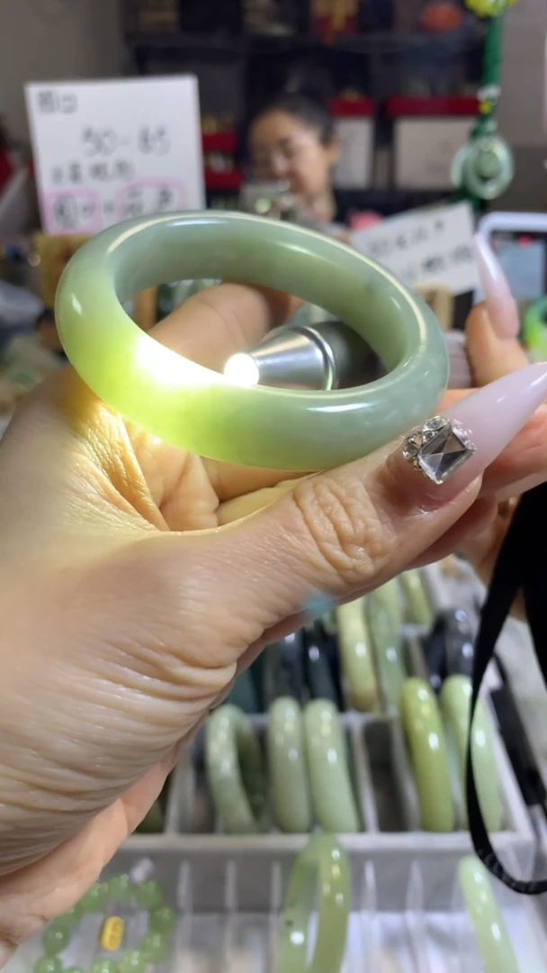 未镶嵌岫玉手镯60 53+