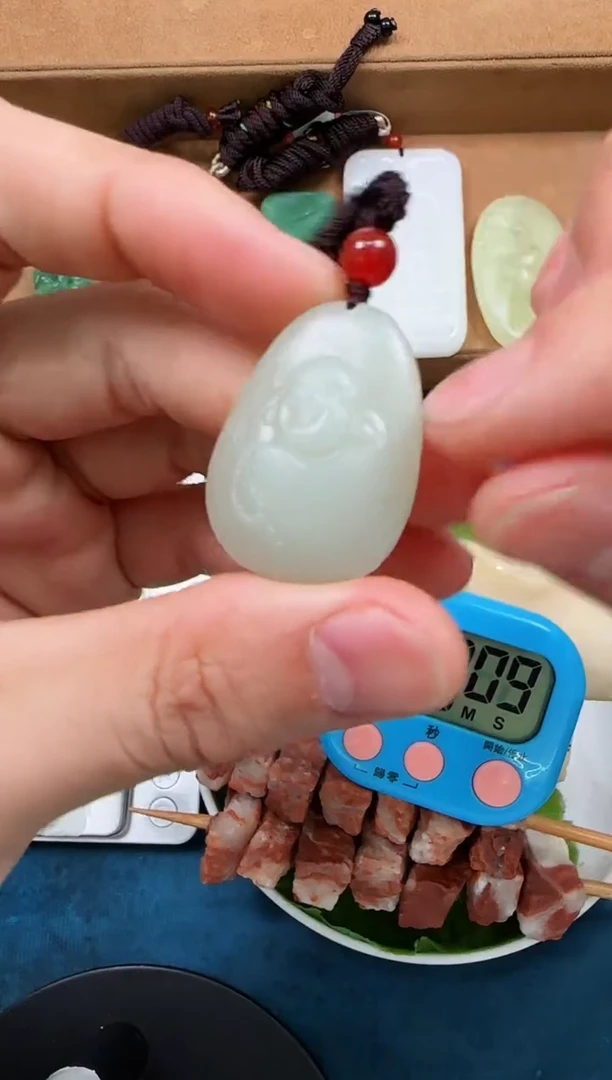 颈饰未镶嵌和田玉M*吊坠