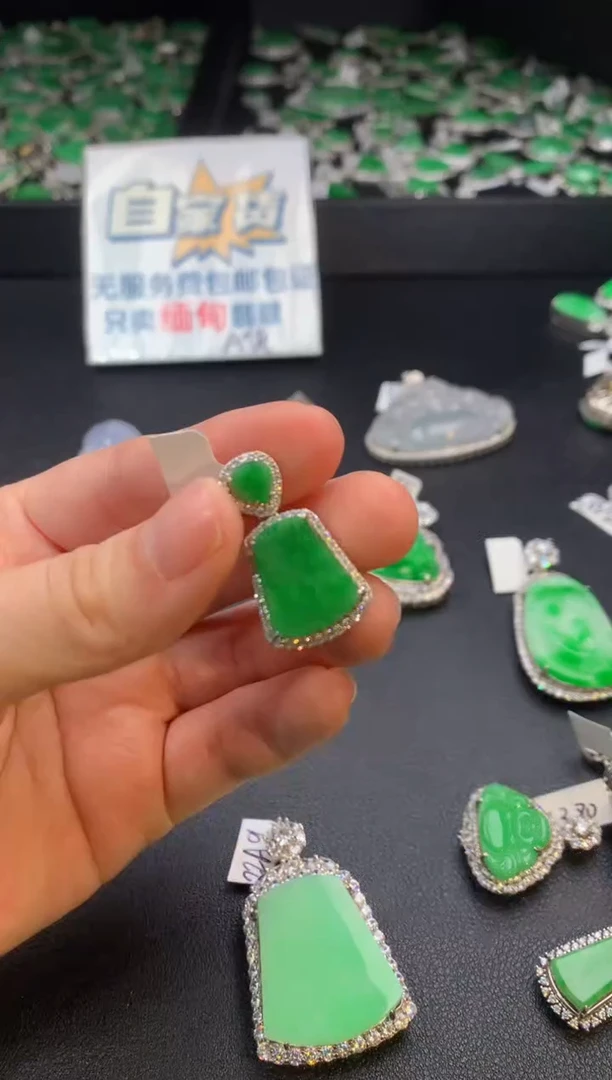 【闪购商品】翡翠颈饰银S925镶嵌翡翠