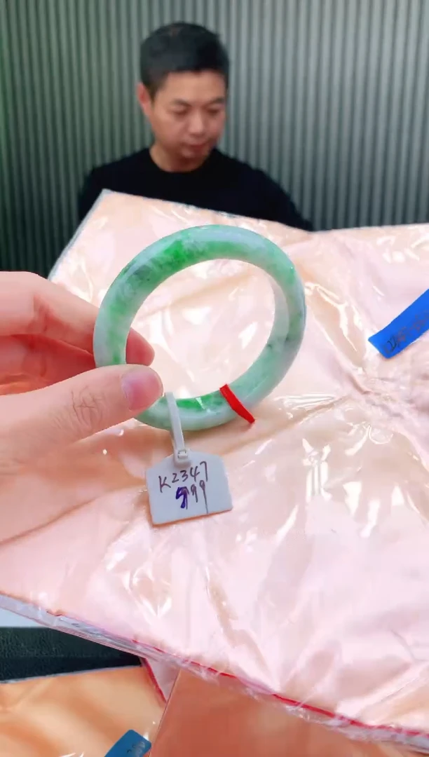 未镶嵌手镯翡翠55