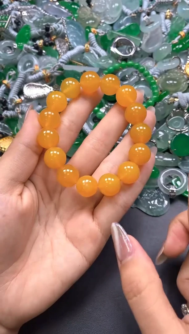颈饰未镶嵌翡翠(配扣头多样性发其一）64