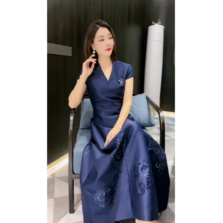 9187-53喜妈妈优雅轻奢大气大裙摆婚宴礼服旗袍连衣裙气质时尚
