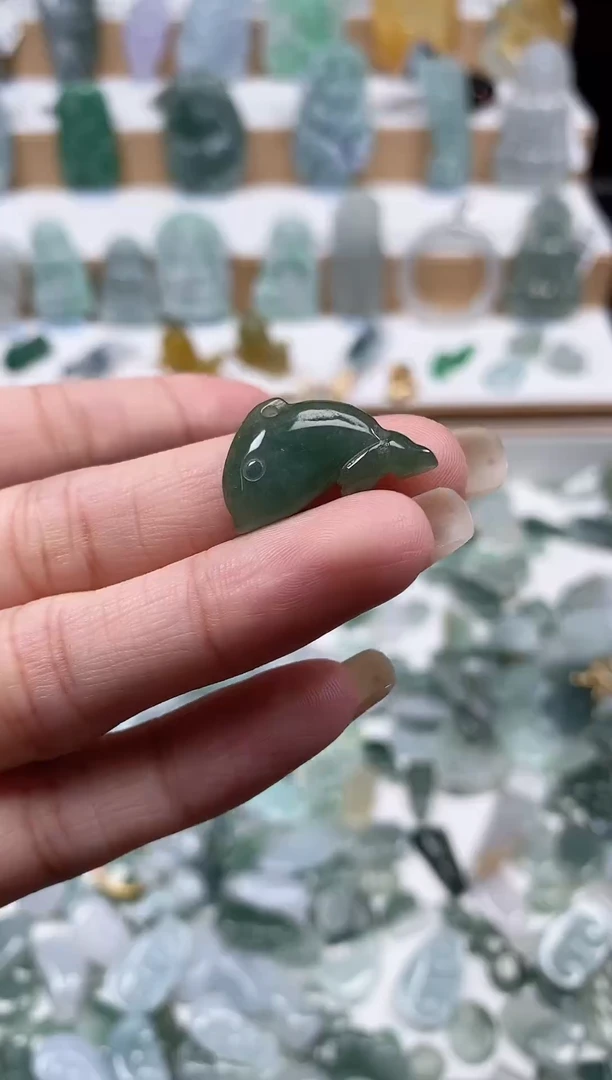 翡翠未镶嵌颈饰吊坠20