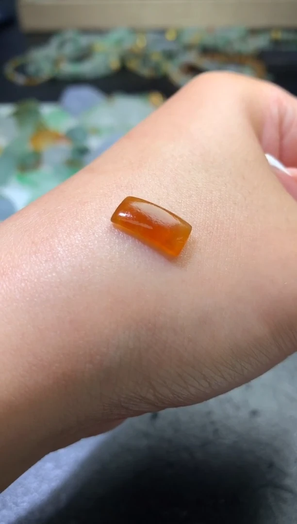 未镶嵌定制翡翠毛货 12.4-6.3-2.5