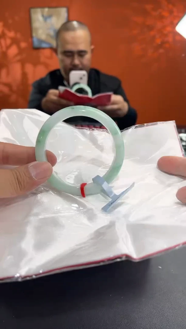 未镶嵌手镯翡翠2