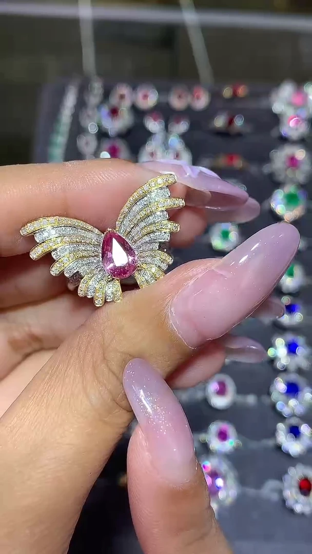 戒指彩色蓝宝石18K金镶嵌1.15CT