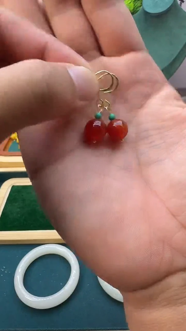 南红玛瑙14K金镶嵌耳饰E149