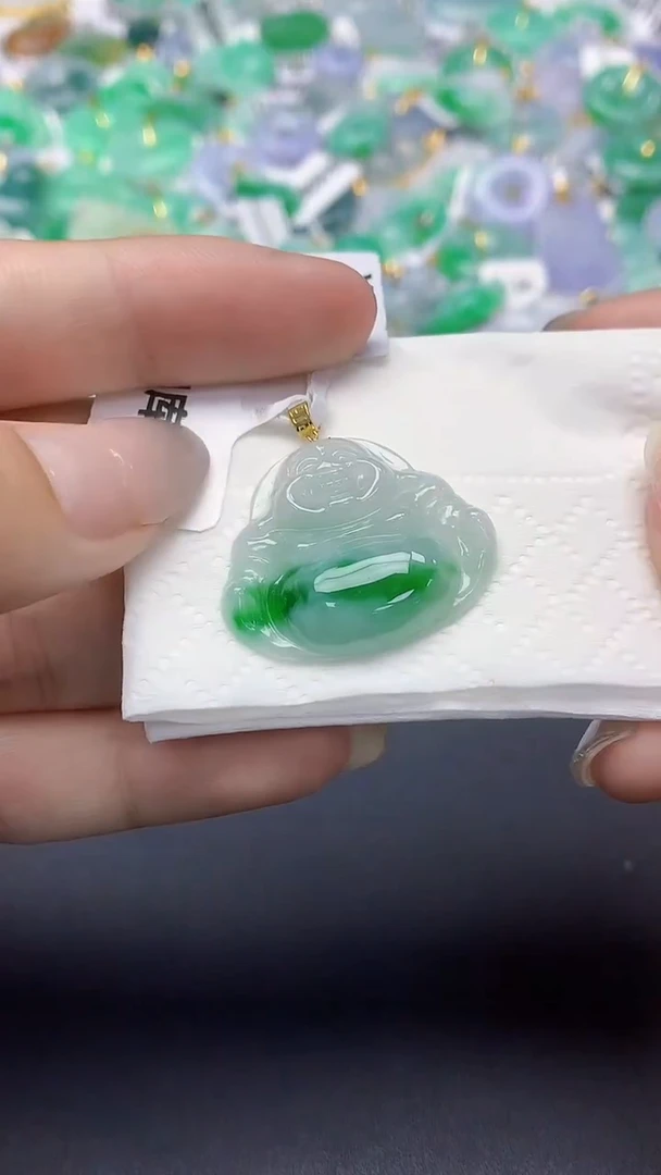 翡翠18K金镶嵌颈饰天然缅甸a货翡翠