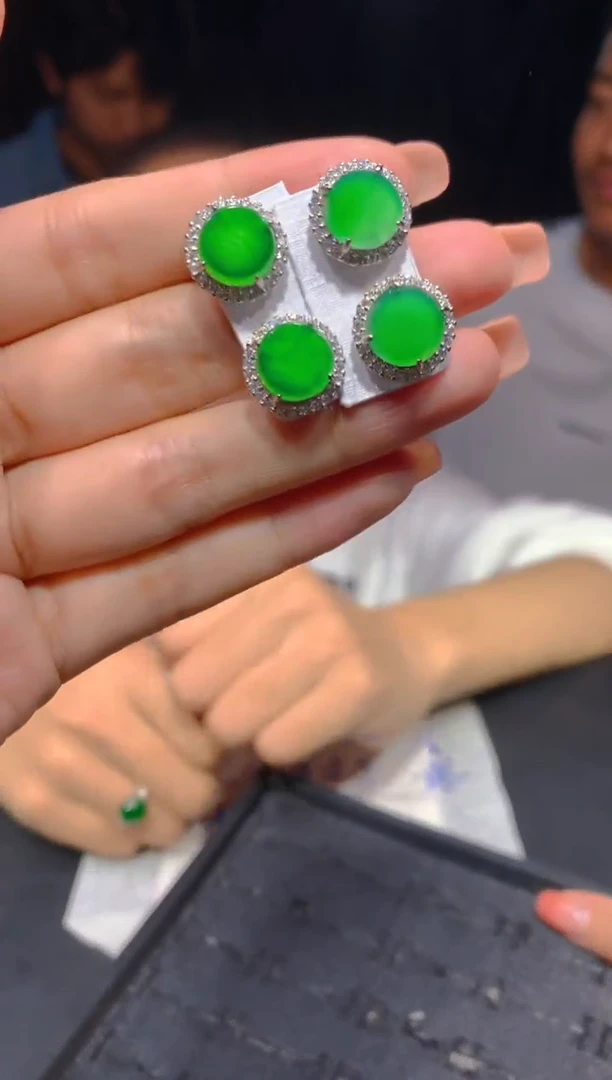 【闪购商品】定制翡翠未镶嵌90多样性发货（发其一）